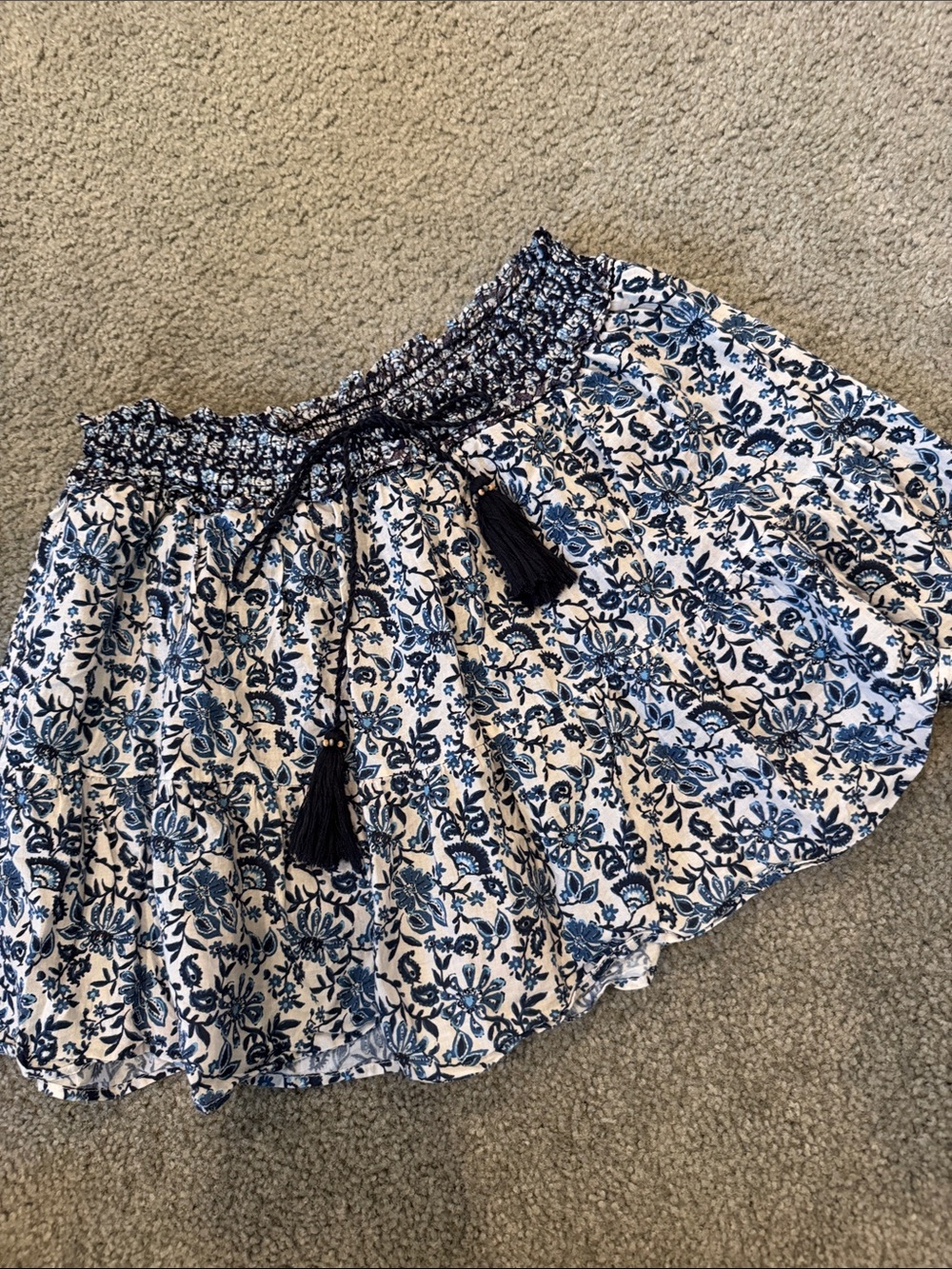 Zara women Boho Floral Tiered Mini Skirt in Blue and White